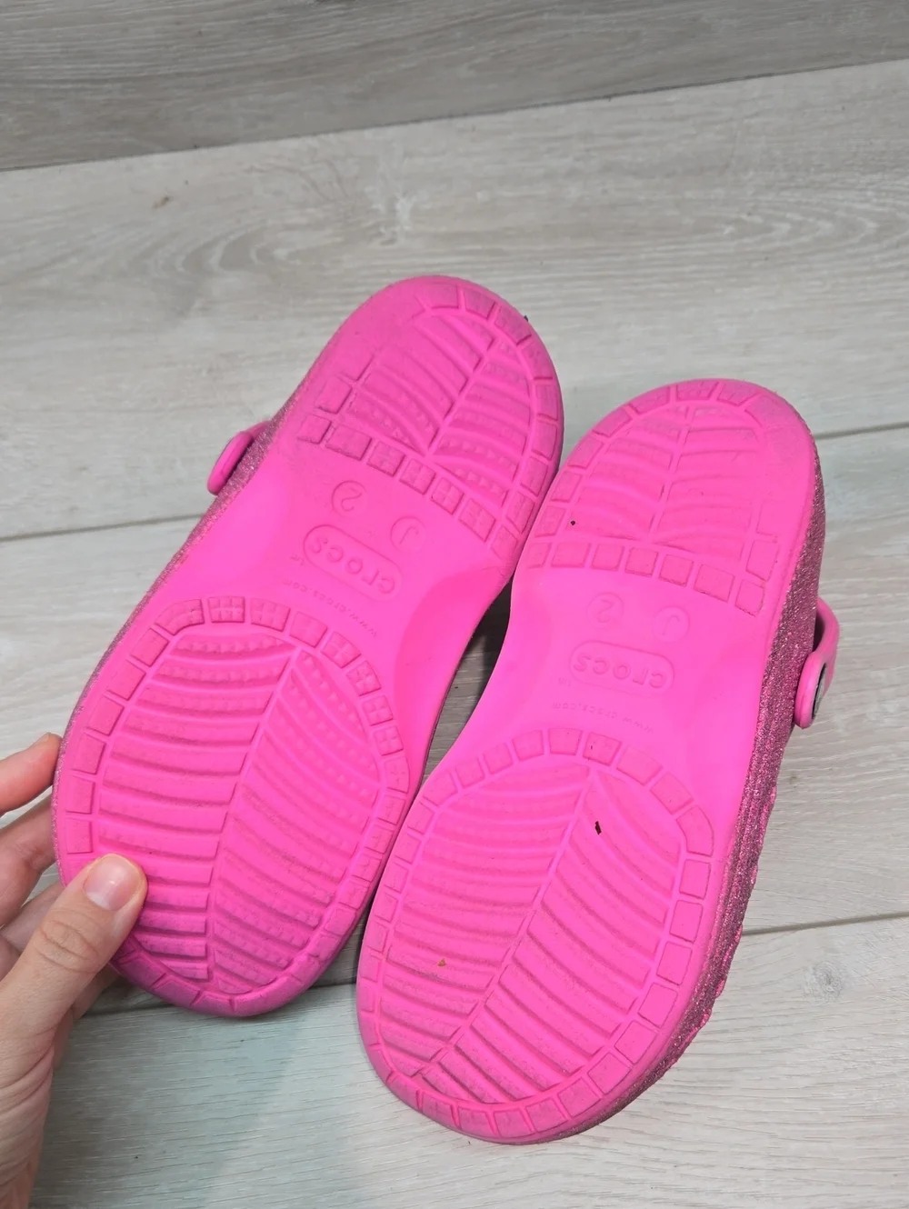 Crocs Big Girl Kids Pink Glitter Clog with Fleece InsulatLining Mule Shoes Sz J2
